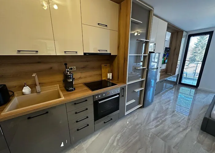 アパート Aria 4 *